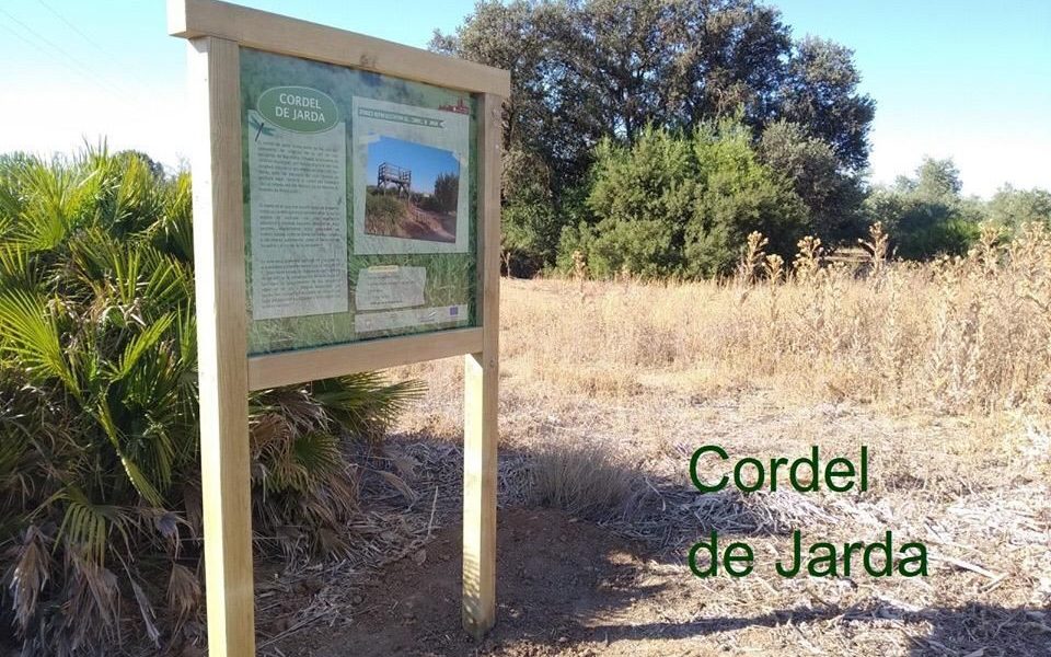 Marchena traza y señaliza 25 kilómetros de caminos rurales para disfrute de la población