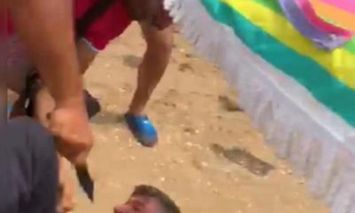 Vídeo: Apuñalan al jefe de la Policía Local de Punta Umbría (Huelva) en una playa