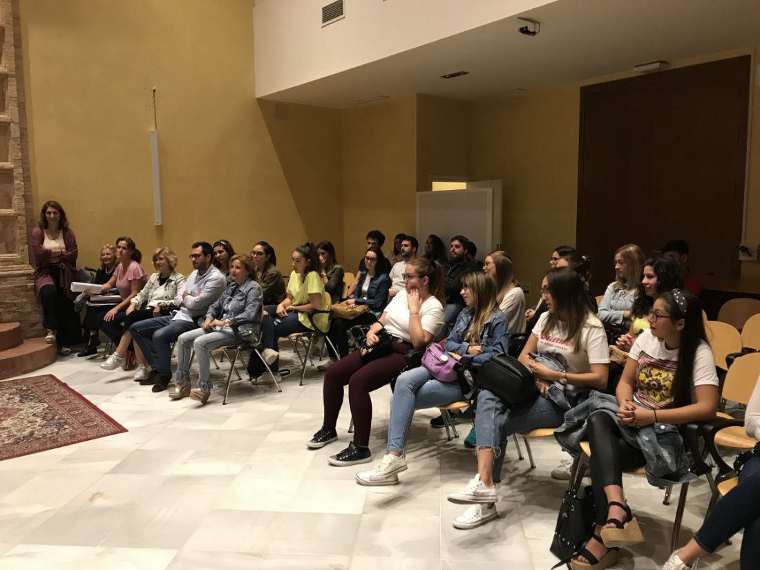 Sólo 26 de las 40 becas ofertadas para jóvenes en Arahal se han cubierto