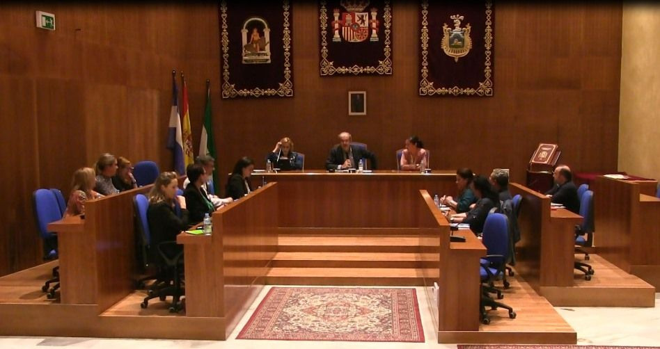 Cruce de reproches en el Pleno durante el primer debate de la creación de plazas de empleo público en Arahal