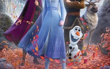 El Virgen del Rocío, una sala de cine más en el estreno de Frozen 2 para los niños ingresados