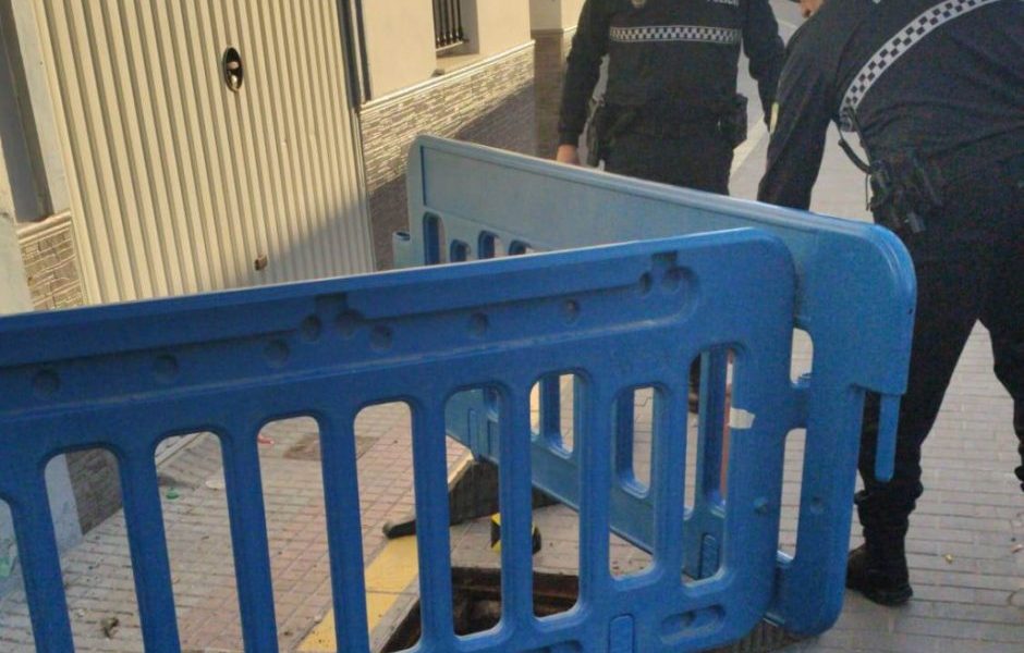 La explosión de una arqueta deja a oscuras los polígonos y el tanatorio de Arahal