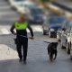 Policía de Osuna resulta herido al intentar atrapar a un perro peligroso suelto en una zona infantil