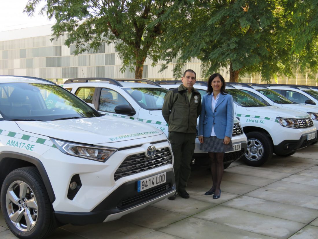 La Junta entrega 7 vehículos híbridos nuevos a los Agentes de Medio Ambiente de la provincia