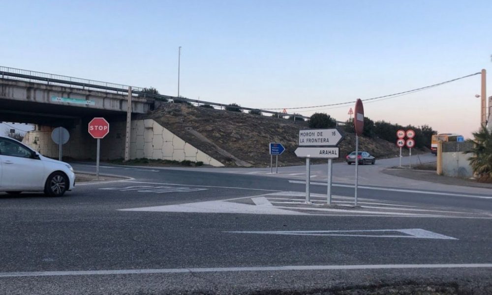 La Junta estudia construir una rotonda al pie de la salida de la A92 con carretera de Morón