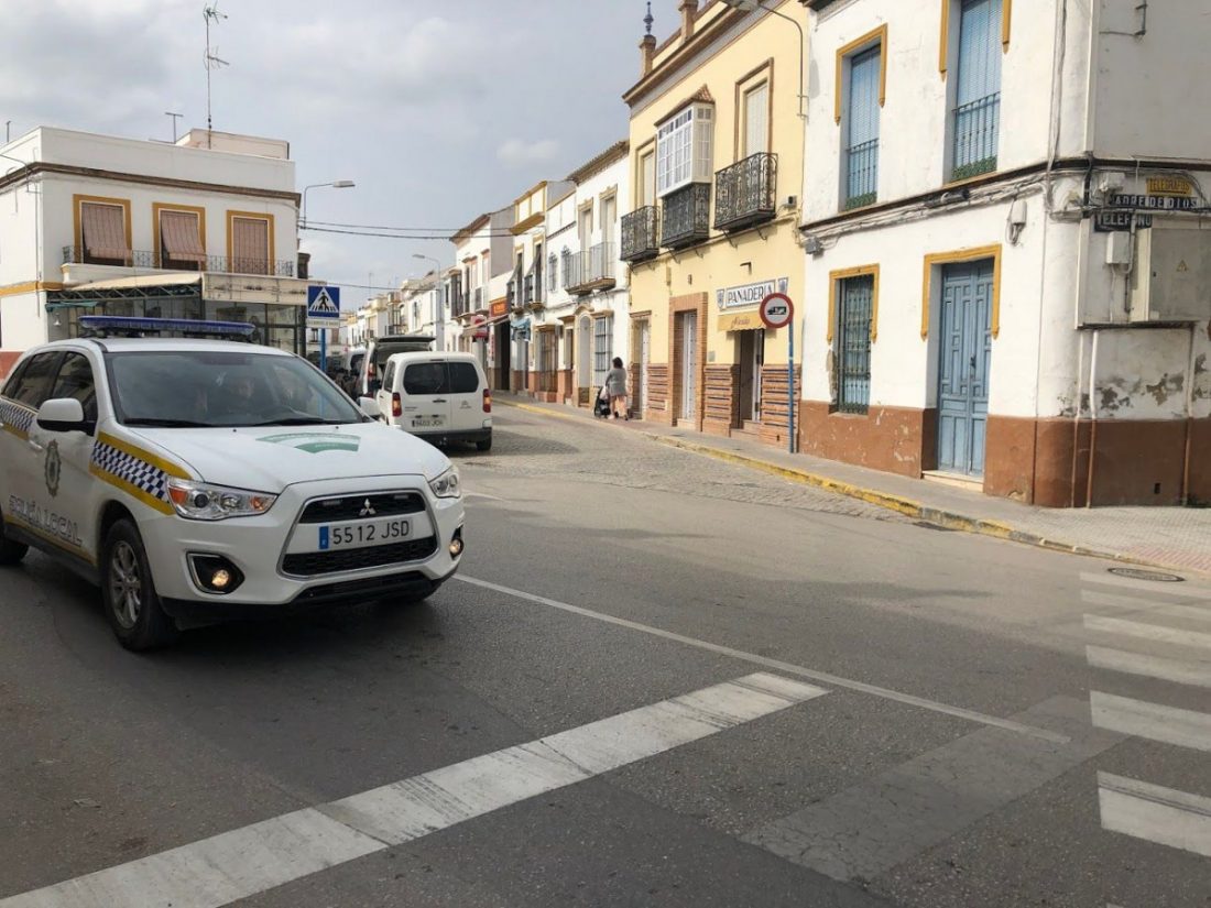 Presentadas por registro las firmas de vecinos de tres calles de Arahal que piden controlar el exceso de velocidad de los vehículos 