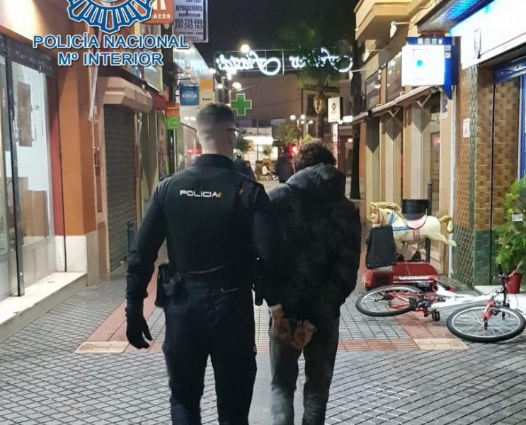 Policia detenido