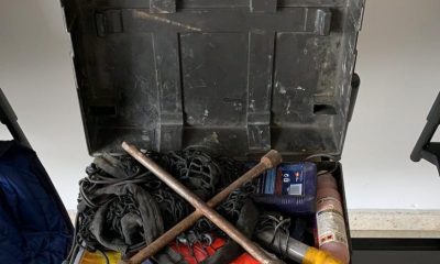 La Policía Local de Arahal recupera de un contenedor una caja de herramientas robada 
