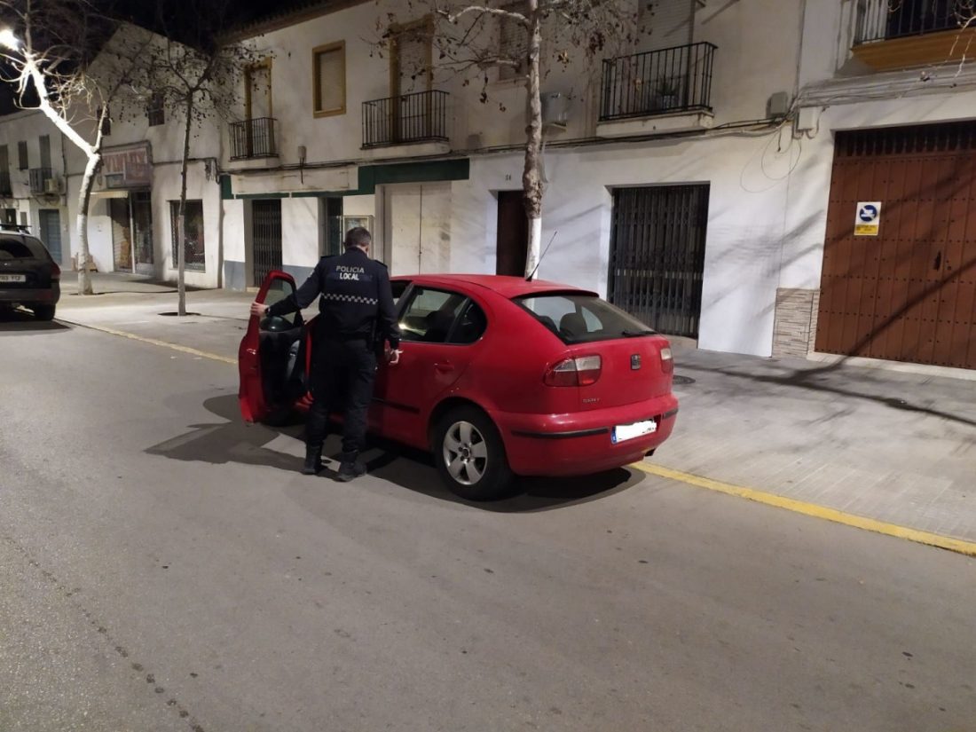 Dos detenidos en Arahal cuando intentaban robar en un supermercado