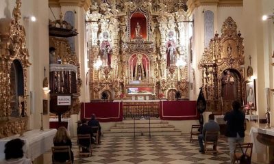 Ofrenda floral a la Virgen de los Dolores del Santo Entierro de Arahal