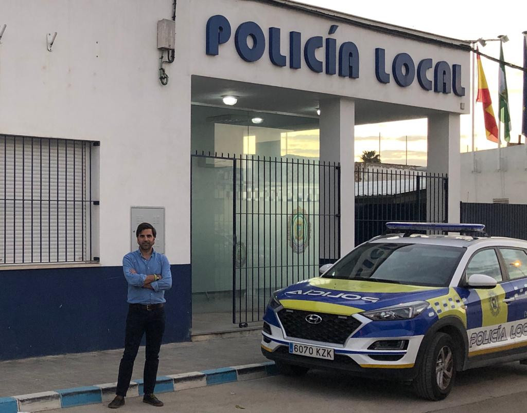 Vox Marchena, sin representación municipal, entra en el debate de la Policía Local