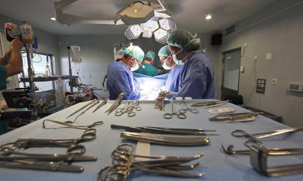 El Hospital Virgen del Rocío inicia la reforma de sus quirófanos