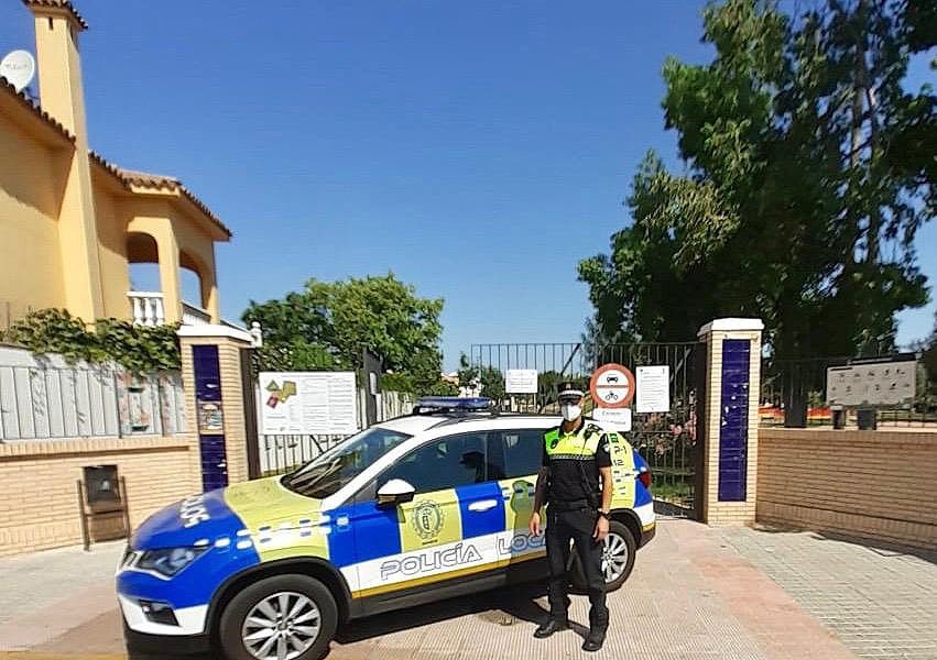 La Policía Local de Gines pone 40 denuncias este fin de semana por no llevar mascarillas