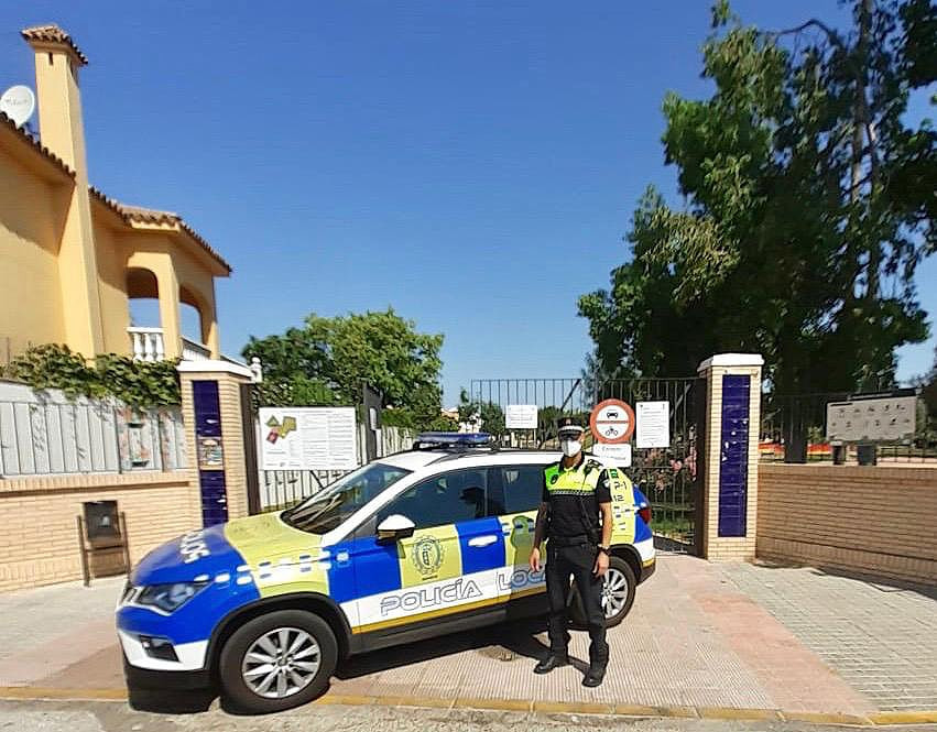 La Policía Local de Gines pone 40 denuncias este fin de semana por no llevar mascarillas