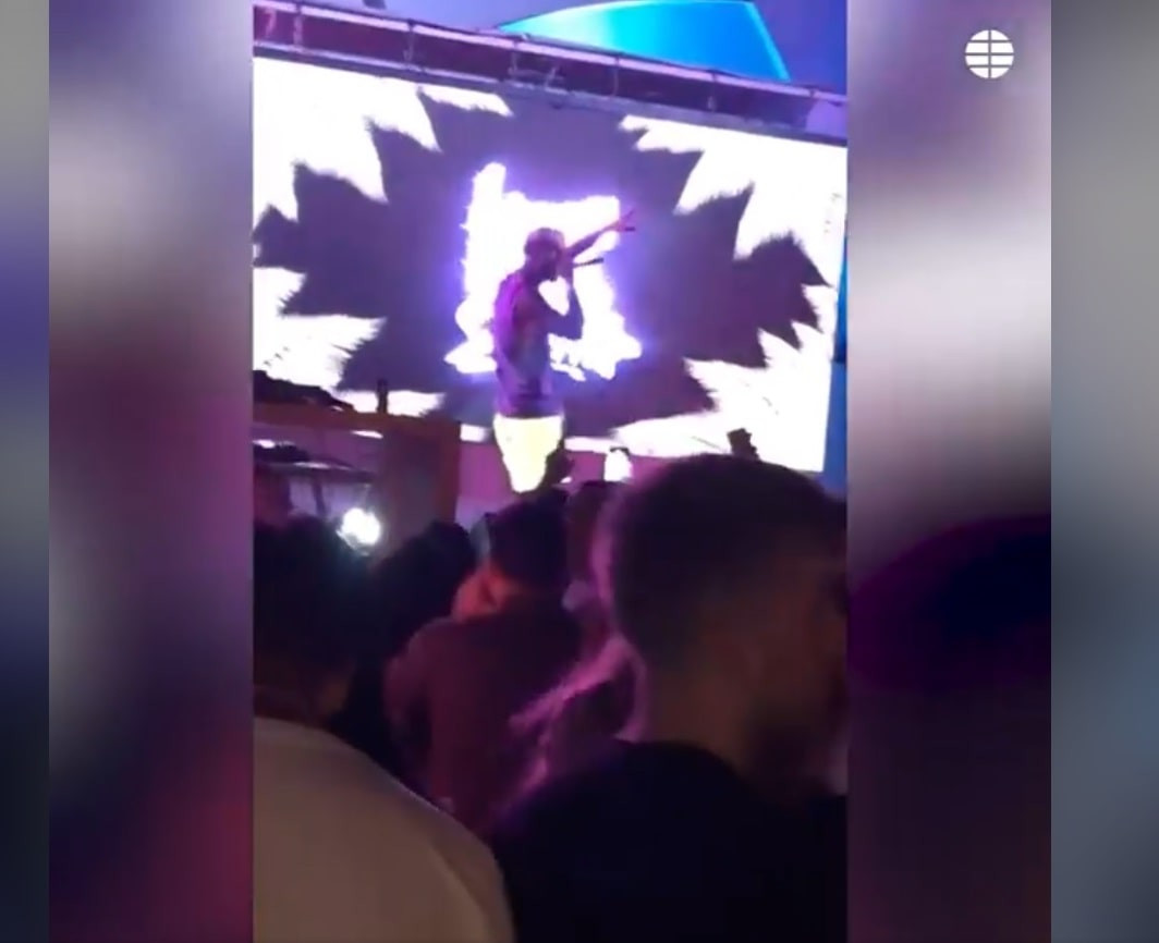 El vídeo de una discoteca de Arahal sin distancia social se hace viral