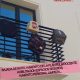 Las AMPAs de La Puebla colgarán mochilas en los balcones para pedir más seguridad en los centros educativos