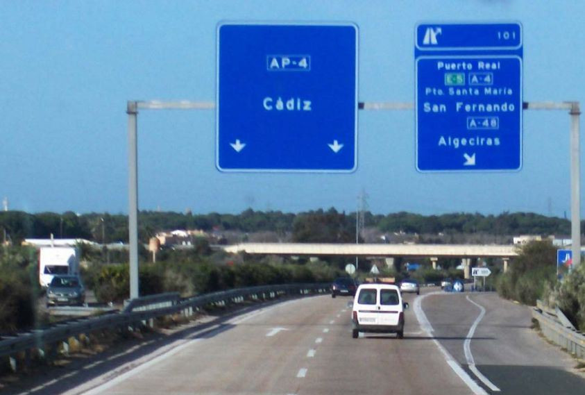 Investigado por conducción temeraria por la autopista Sevilla-Cádiz