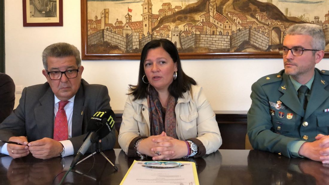 La alcaldesa de Marchena dice que la policía y la oposición "llaman a la delincuencia al pueblo"