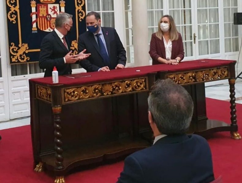 Firmado el acuerdo para construir 15 viviendas de alquiler social en Herrera