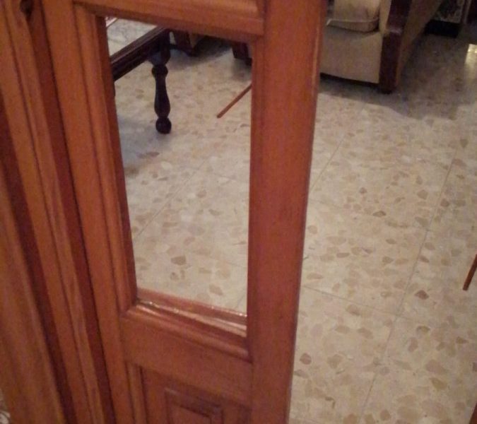 Un vecino evita que roben en una casa de Arahal a la que accedieron rompiendo la puerta