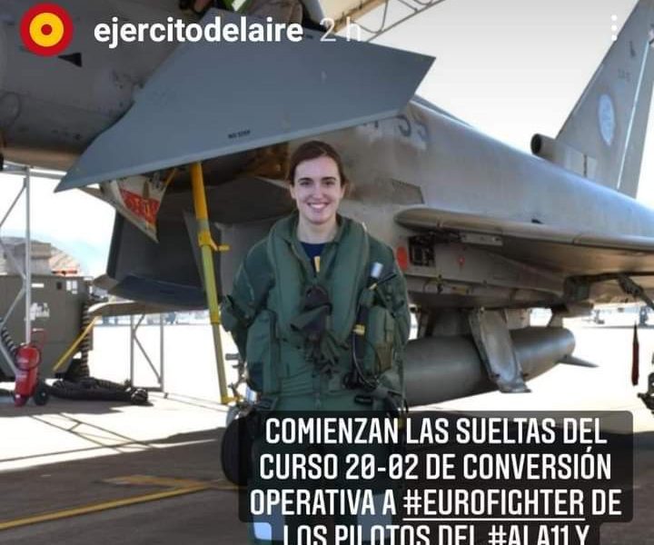 La Base de Morón, escenario de la prueba de vuelo de la primera mujer piloto de España