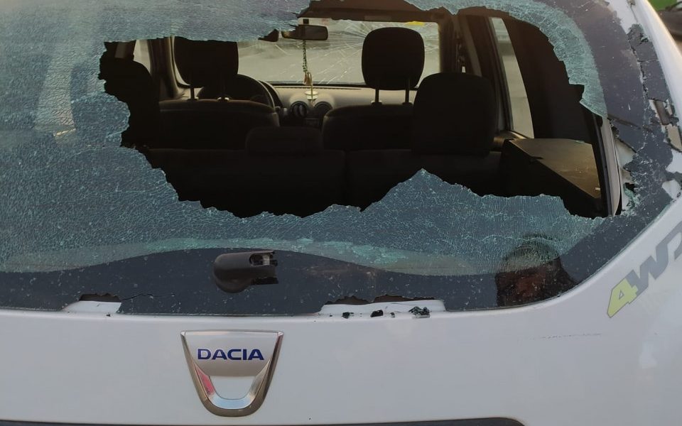 Una vecina de Arahal denuncia continuos actos vandálicos contra su coche