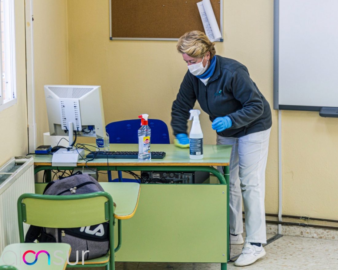 ¿Cómo "sobreviven" los centros educativos al frío extremo y la covid?