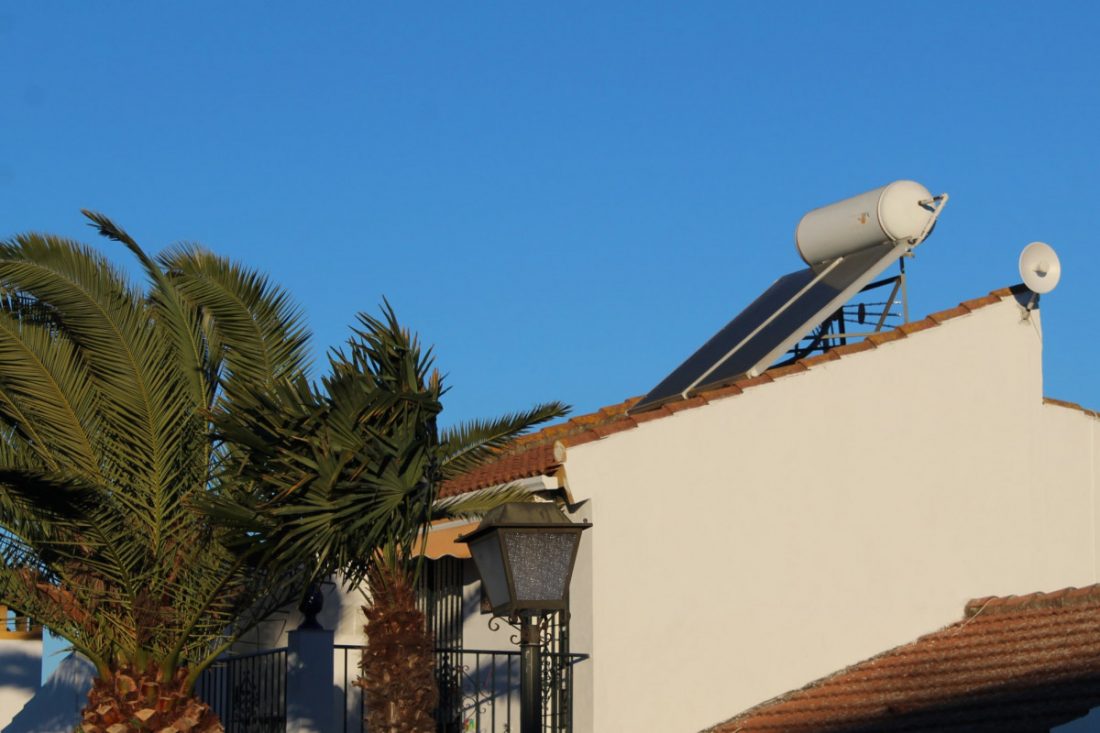 Gines bonifica el 30 % del IBI por poner placas solares en las viviendas
