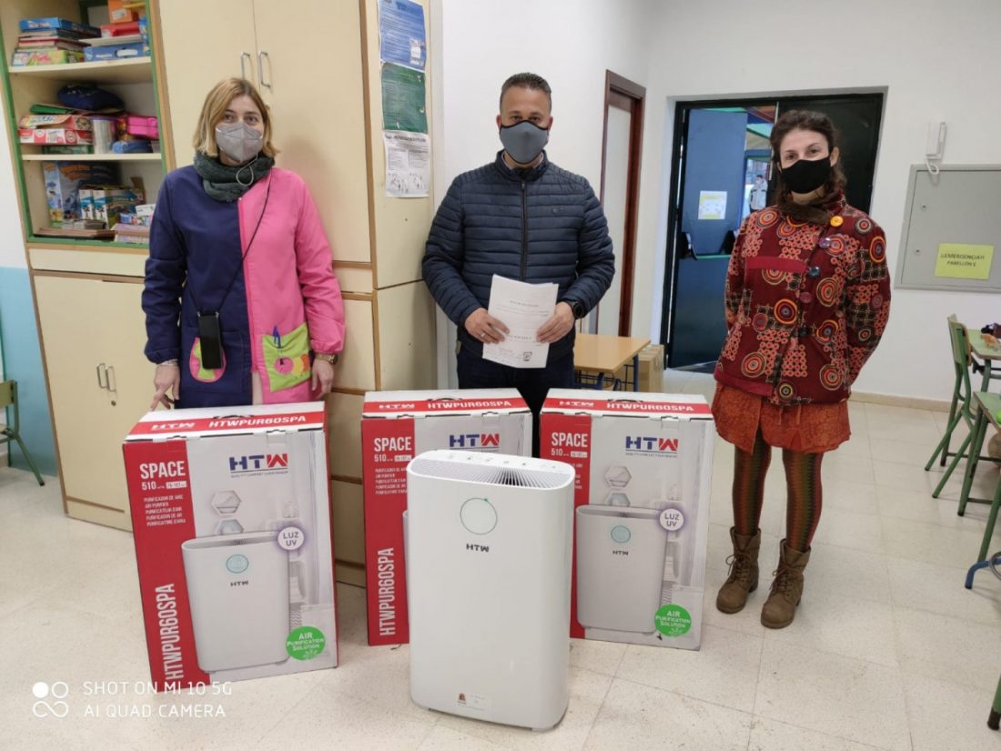 Reparto de 55 purificadores en centro educativos de Mairena del Alcor para prevenir la covid