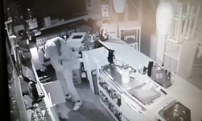 Dos detenidos por robar en una cafetería de Los Palacios y en varios vehículos