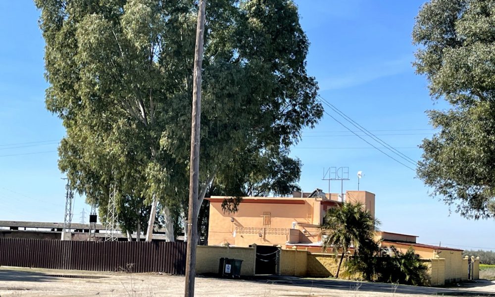 La Guardia Civil desmantela una plantación "indoor" de marihuana en un antiguo prostíbulo de Arahal