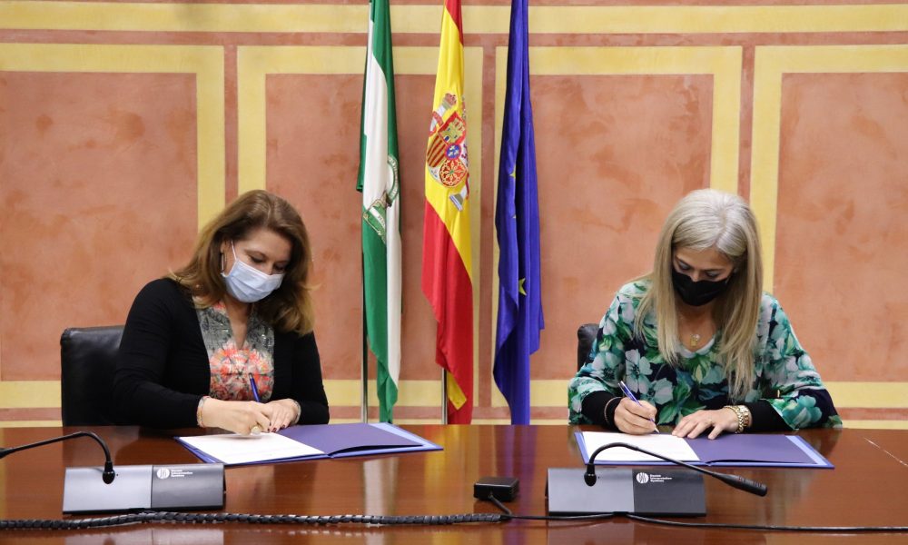 Carmen Crespo y Patricia del Pozo firman un protocolo dotado con ocho millones de euros de presupuesto