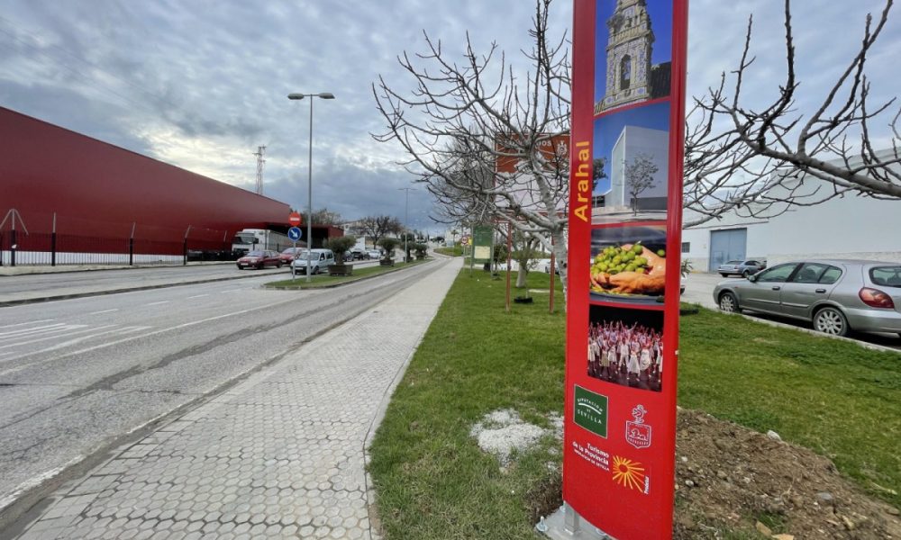 Arahal estrena nueva Señalización Turística instaladas en las entradas de la localidad