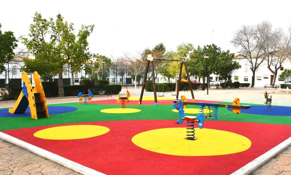 Osuna destina 10.000 euros a renovar un parque y construir uno nuevo