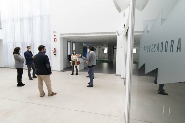 Alcalá colabora con la UPO para facilitar a universitarios locales prácticas en empresas