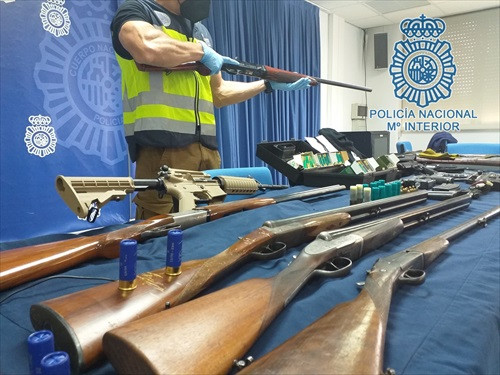 Cuatro miembros de "los Granaínos", detenidos por robar 80.000 euros a dos alemanes a punta de pistola