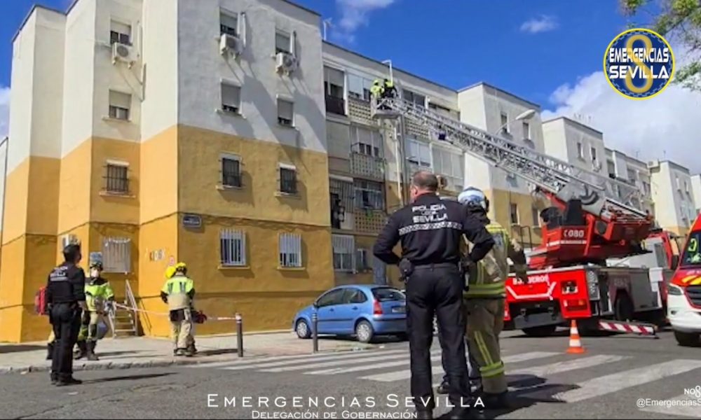 La policía busca a un varón "de unos 30 años" como presunto autor del atropello mortal anoche en Sevilla
