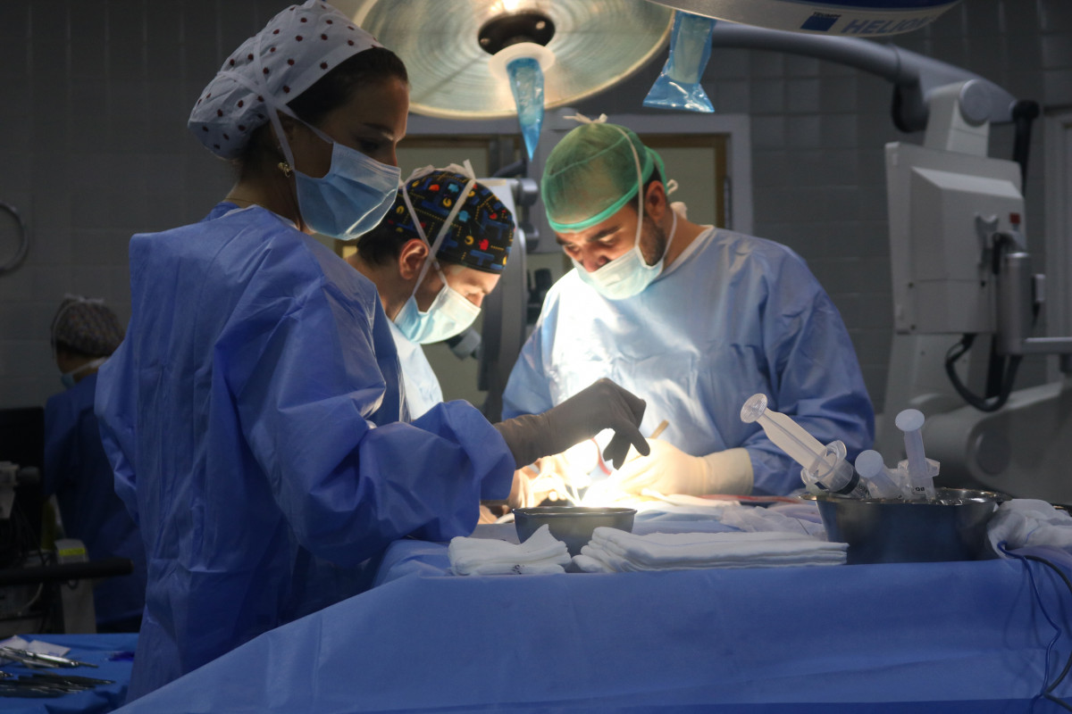 El Hospital Virgen del Rocío interviene desde 2007 a más de 250 pacientes por párkinson
