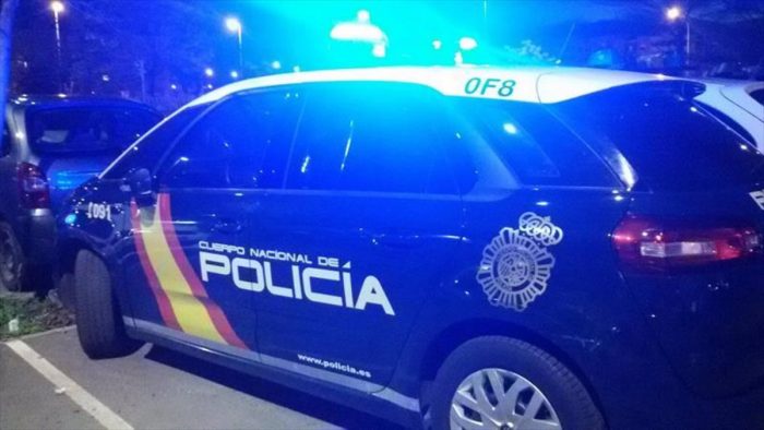 Detenido infraganti cuando intentaba robar en un supermercado armado con un cuchillo