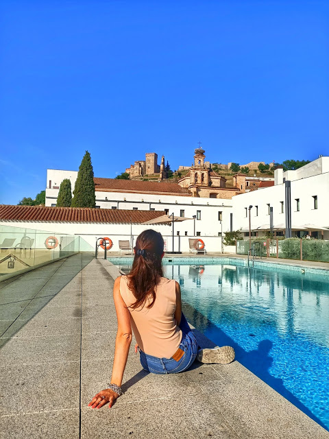 De paseo con María: ¿Un hotel-convento o un convento-hotel?