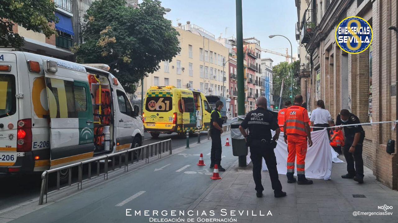 Muere un hombre de 66 años en Sevilla tras desplomarse de su bicicleta