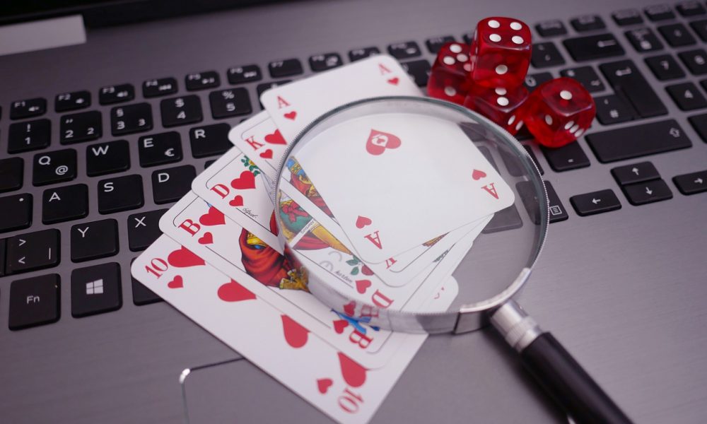 Cómo cuidar tus finanzas si decides jugar en un casino en línea