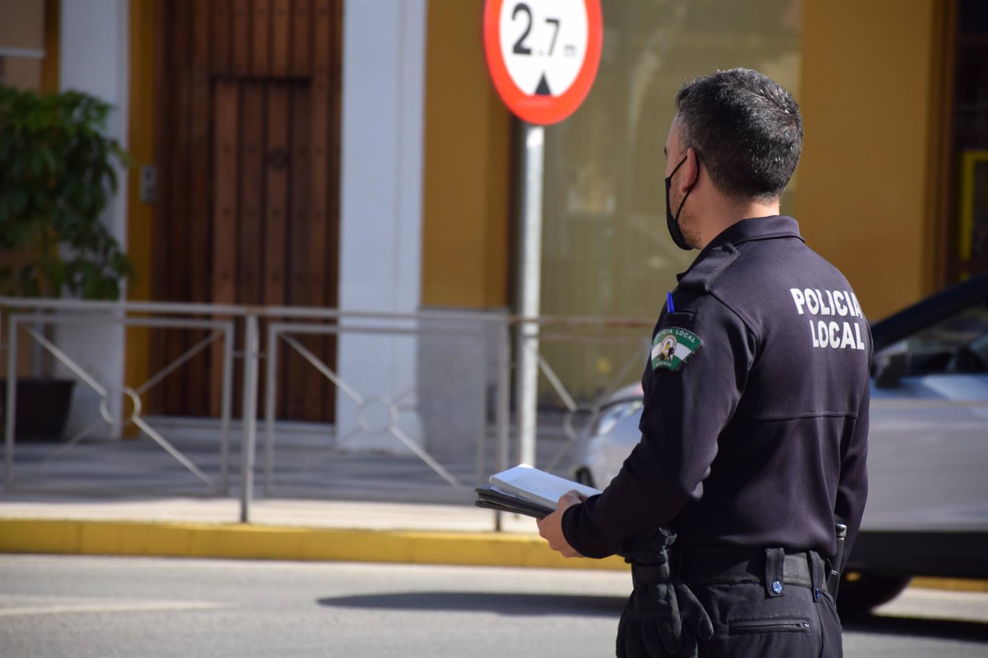 Dos personas detenidas en Brenes por robos en una vivienda y en un vehículo