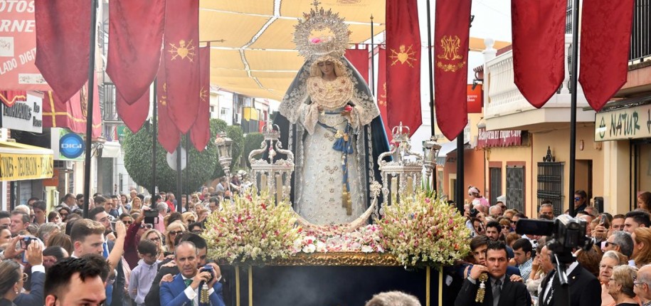 Tomares, una de las primeras localidades en recuperar las procesiones