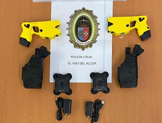 La Policía de El Viso del Alcor estrena dispositivos TASER