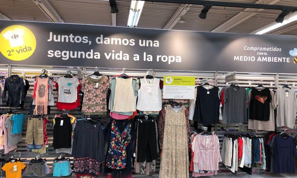 Carrefour comienza a vender ropa de segunda mano