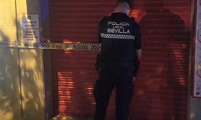 Desalojan a 571 personas de locales de Sevilla durante la madrugada