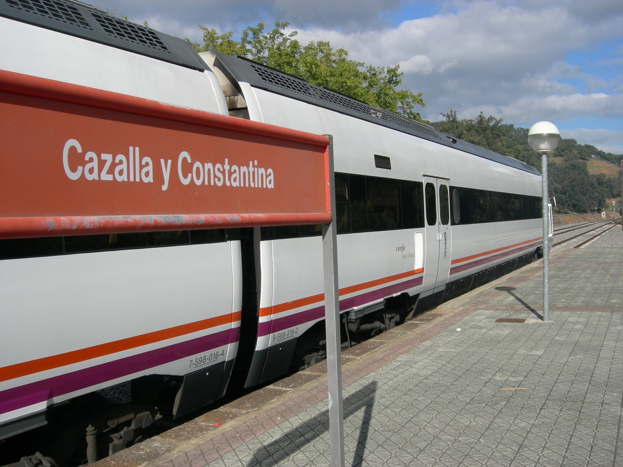 Renfe restablece la circulación diaria del tren de Media Distancia Sevilla-Sierra Norte