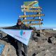Un traumatólogo de Quirónsalud alcanza la cima del Kilimanjaro con fines solidarios