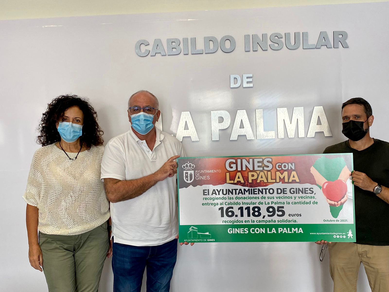 Gines entrega más de 16.000 euros al Cabildo Insular de La Palma